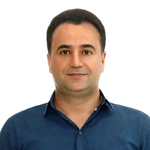 Alex I.