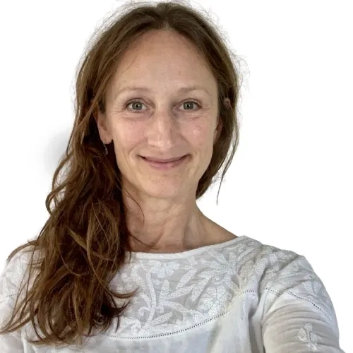 Helle J.